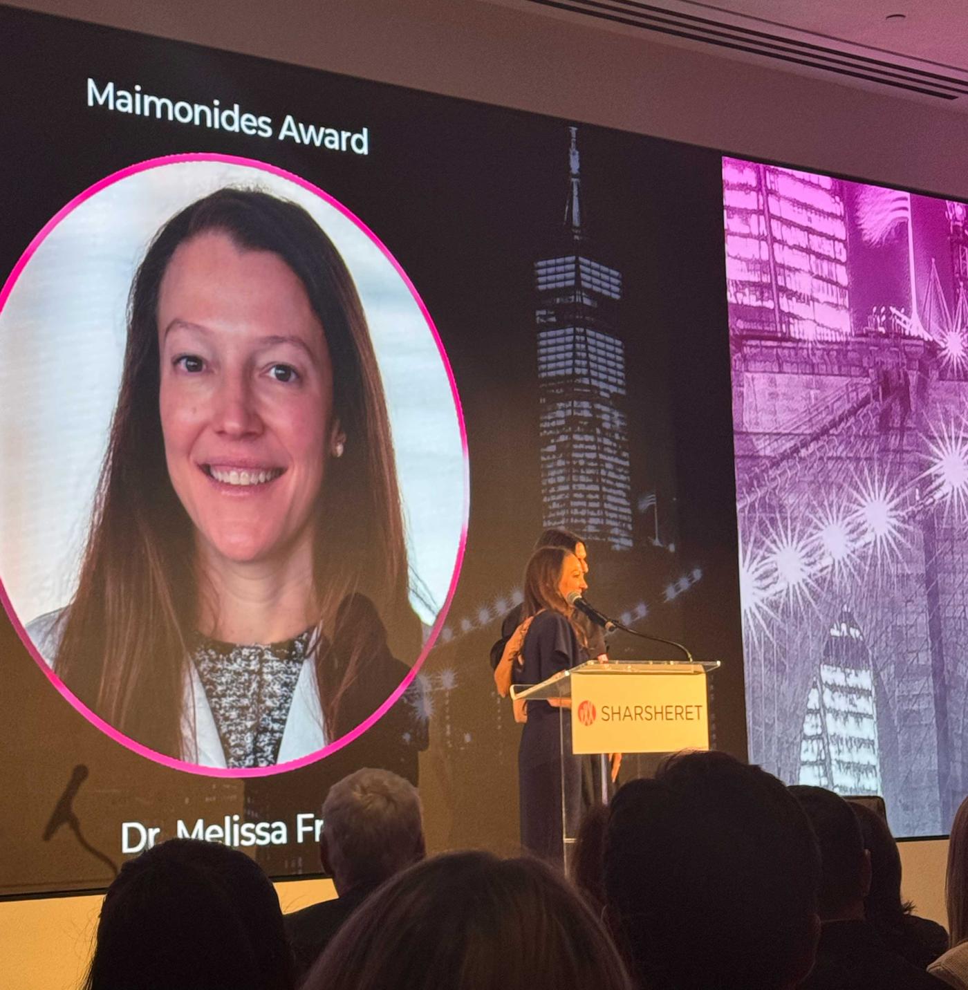 Dr. Melissa Frey honored with the Maimonides Award at Sharsheret’s Annual NYC Benefit, 2024; (L to R) Dr. Ravi Sharaf, Dr. Melissa Frey, Michelle Primiano, MS, CGC